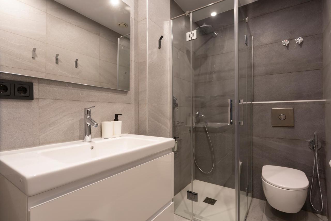 Apartamentos Bajeles Sevilla Urban المظهر الخارجي الصورة