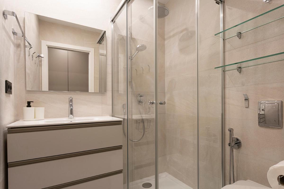 Apartamentos Bajeles Sevilla Urban المظهر الخارجي الصورة